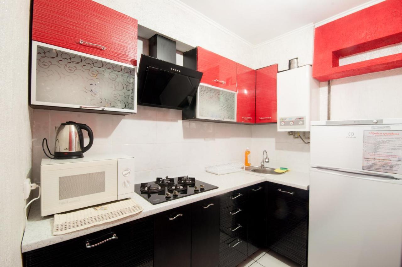 Prospekt Svobody 40 Apartment Uzhhorod Luaran gambar